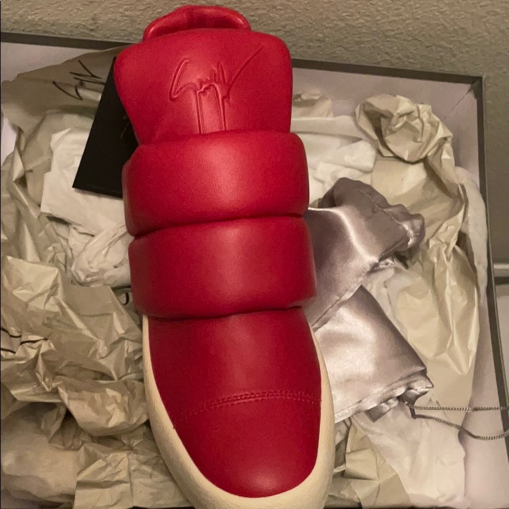 COPY - Guiseppe Zanoti... 10.5 Brand New